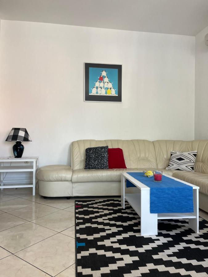 Old Town Center Apartments Supetar Ngoại thất bức ảnh